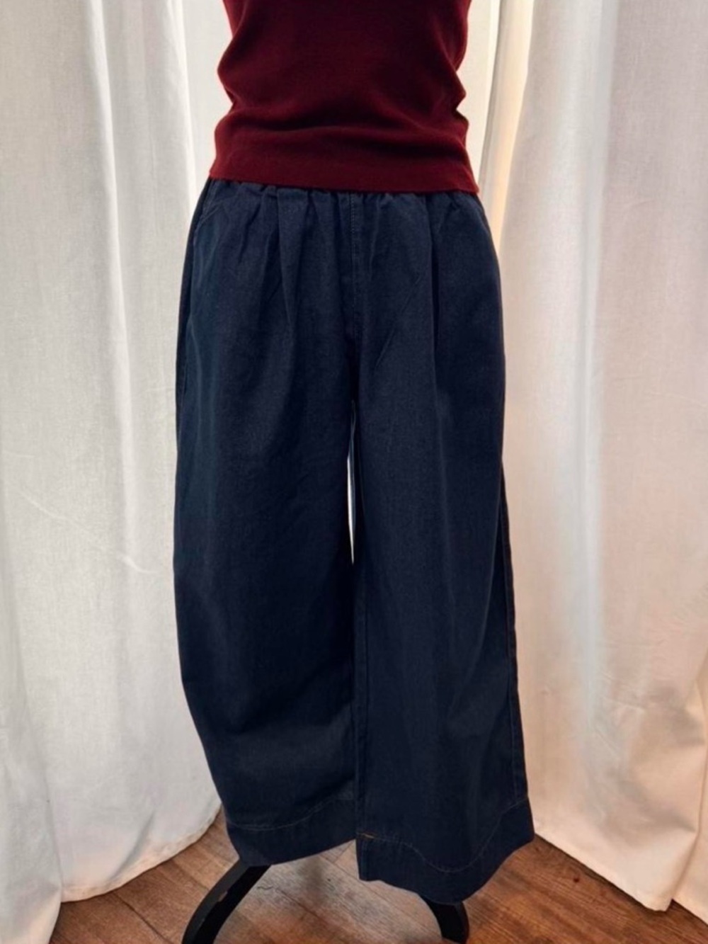 Wide-Leg Women's Flare Jeans in Dark Blue